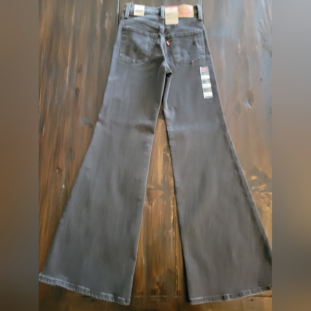 NEW NWT Levis Ribcage Bell Women's Jeans-On The Town Black: W24L32 - Picture 3 of 10